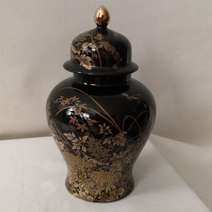 Lovely Black with Gold Purple Dragonflies Ginger Jar, Capilano Vancouver, Japan